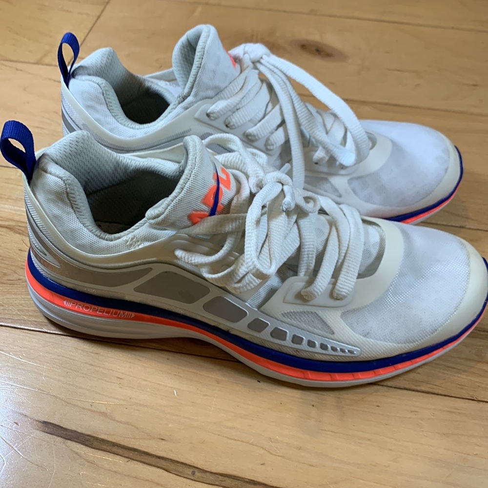 APL Prism Running Sneaker